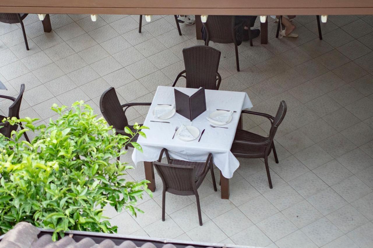 Hotel Oaz Golem  Eksteriør bilde