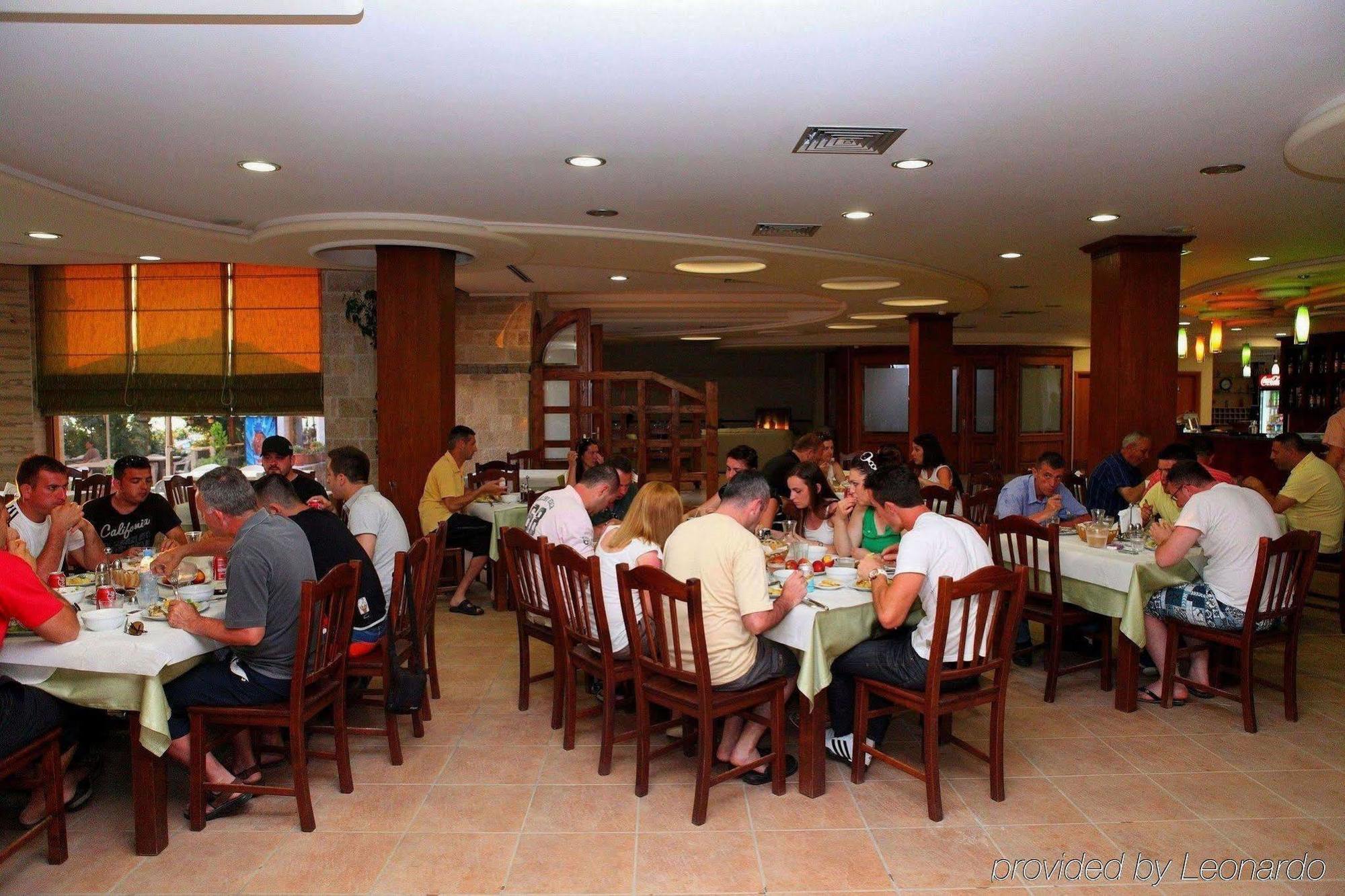 Hotel Oaz Durrës Restaurant bilde